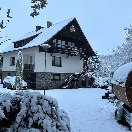 Lesniczowka Wiezyca I Domki Szymbark  Exterior foto